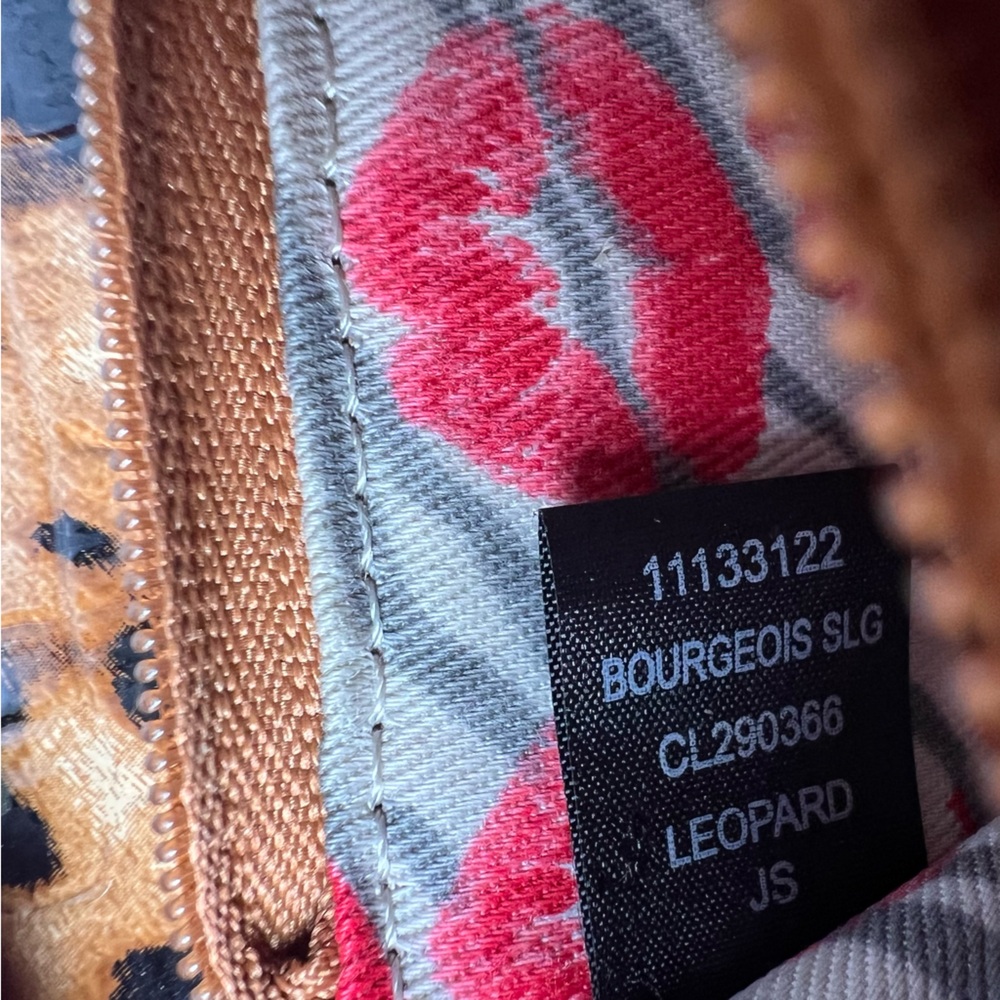 Guess Wallet - Picture 5 of 14